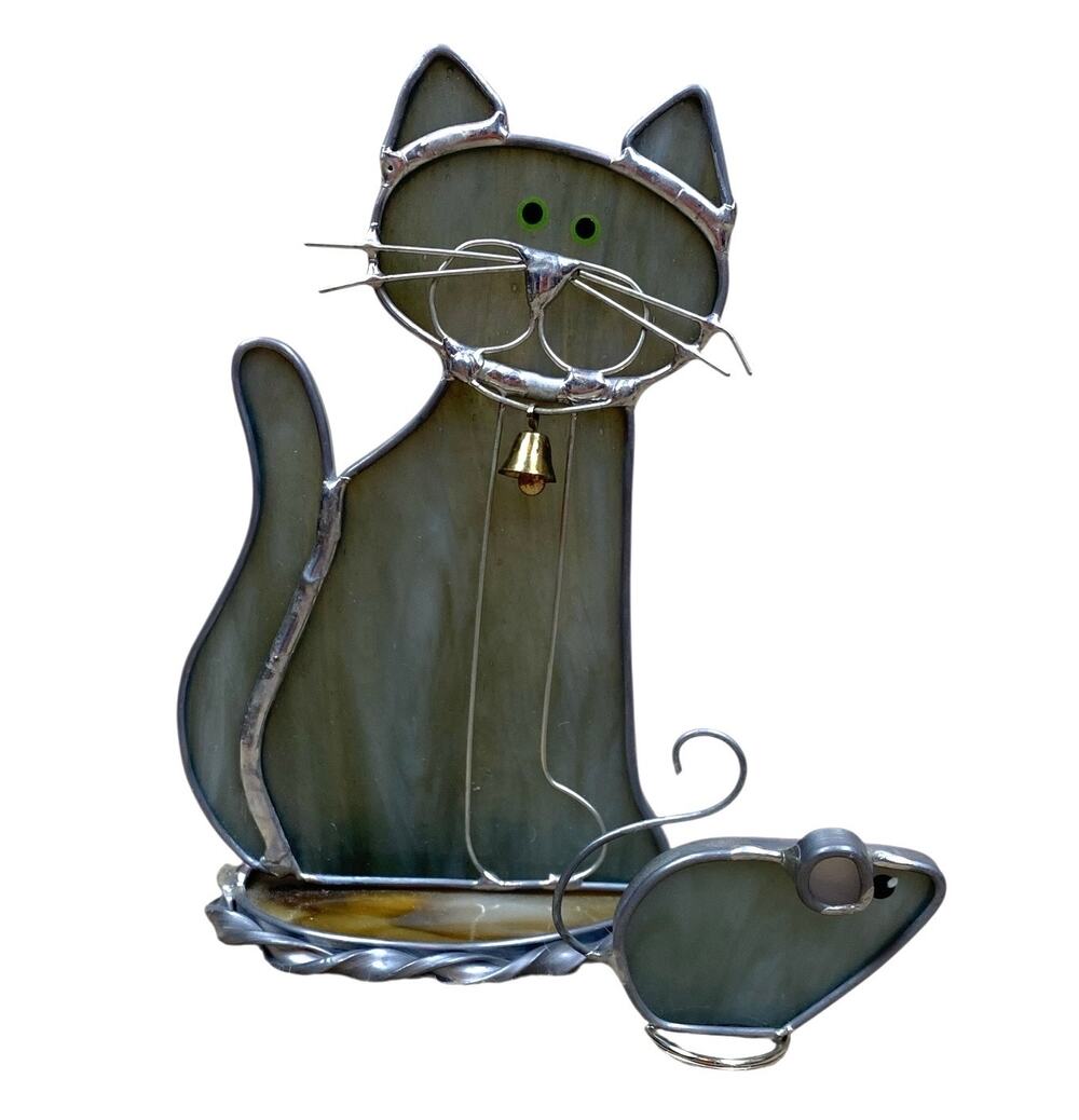 Kokomo Opalescent Glass Freestanding Kitty Cat And Mouse Suncatcher Gray